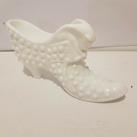 Fenton White Milk Glass Hobnail Shoe Slipper with Cat head - Picture 7 of 10